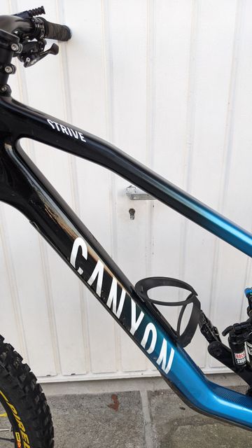 Used Canyon Strive CF 9.0 Team 2018 2018 Mountainbike, Blue — image 7 of 11
