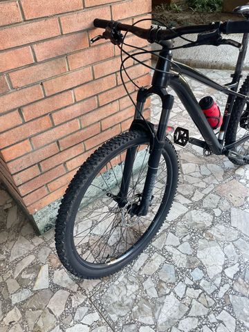 GT Avalanche Elite 2026 2026 Mountainbike de segunda mano, Negro — imagen 3 de 6