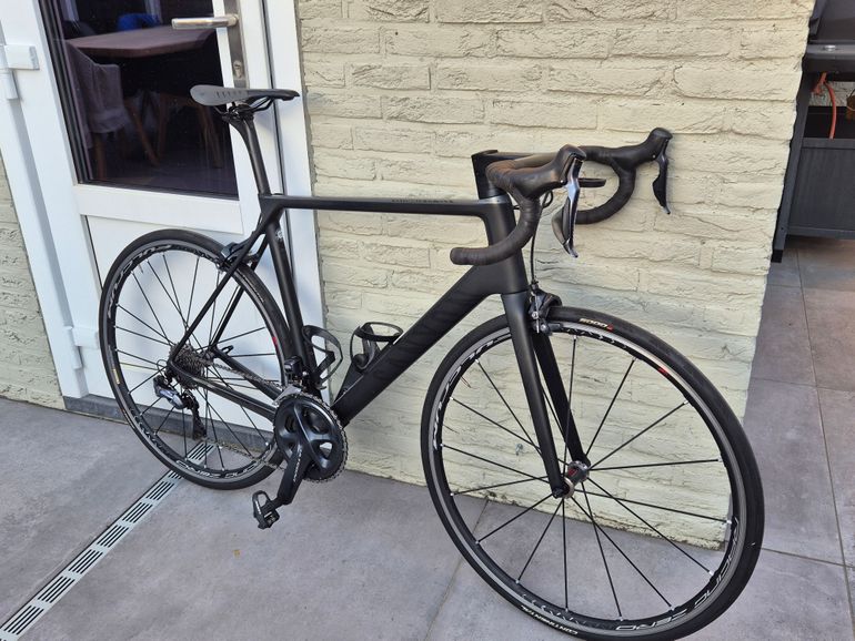 Brugt Canyon Ultimate CF SLX 8.0 Di2 2019 2019 Road & Gravel — billede 3 af 5