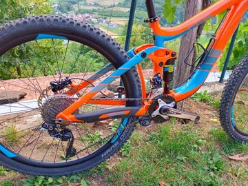 Tweedehands Giant Reign 27.5 1 2016 2016 Mountainbike — afbeelding 3 van 10
