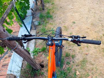 Tweedehands Giant Reign 27.5 1 2016 2016 Mountainbike — afbeelding 4 van 10