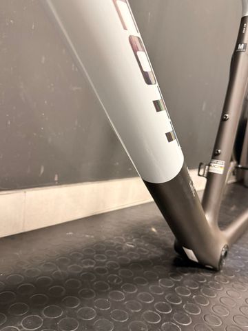 Used Scott Addict RC Pro 2025 Frameset 2025 Road & Gravel, White — image 12 of 12