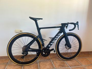 Canyon Aeroad CF SLX 7 Di2 2026 Frameset 2026 Road & Gravel usato, Blu — immagine 1 di 5