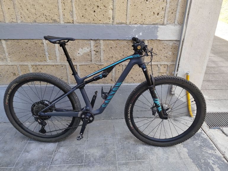 Brugt Canyon Lux Trail CF 8 2023 2023 Mountainbike — billede 2 af 4