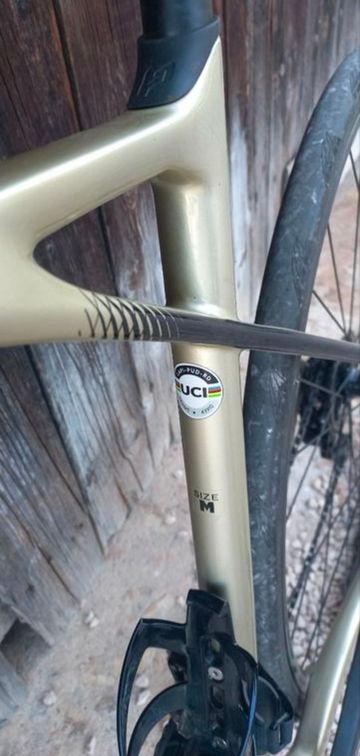 Tweedehands Lapierre Pulsium Shimano 105 2022 Road & Gravel — afbeelding 3 van 4