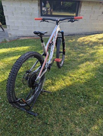 Używany Canyon Spectral 5 2021 2021 Mountainbike — zdjęcie 2 z 4