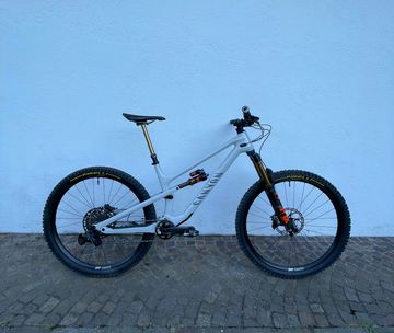 Brugt Canyon CF7 - With Fox Factory Kit 2023 Mountainbike — billede 1 af 8