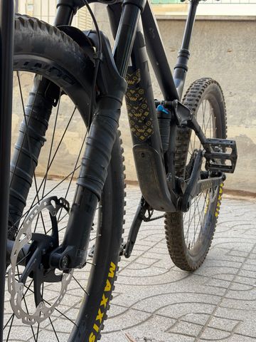 Used Trek Fuel EX 9.7 2020 2020 Mountainbike, Black, 27.5, 29 — image 8 of 13