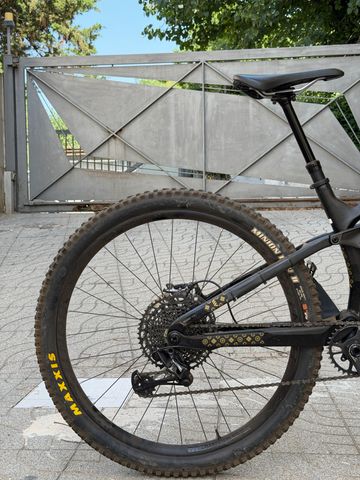 Used Trek Fuel EX 9.7 2020 2020 Mountainbike, Black, 27.5, 29 — image 3 of 13