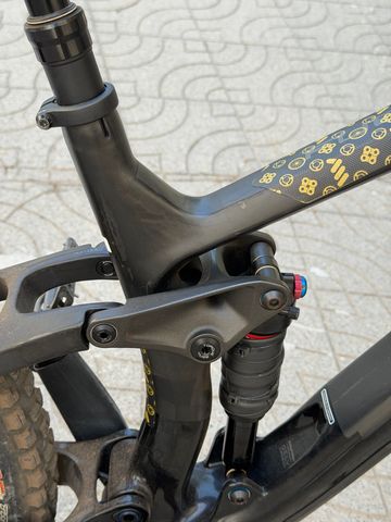 Used Trek Fuel EX 9.7 2020 2020 Mountainbike, Black, 27.5, 29 — image 6 of 13