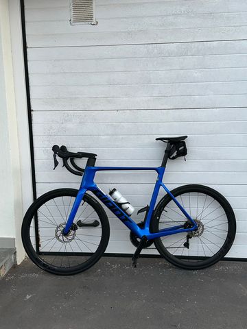 Used Giant Propel Advanced 2 2023 2023 Road & Gravel, Blue — image 1 of 3