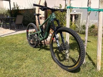 Used Santa Cruz Bronson 90 2026 2026 Mountainbike, Green, 29, 27.5 — image 5 of 10