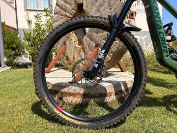 Used Santa Cruz Bronson 90 2026 2026 Mountainbike, Green, 29, 27.5 — image 8 of 10