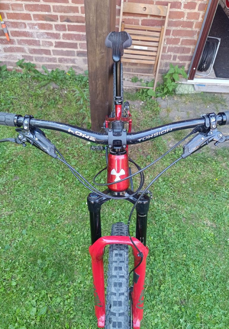 Used Nukeproof Custom SRAM GX Eagle 2021 Mountainbike, Red — image 9 of 16