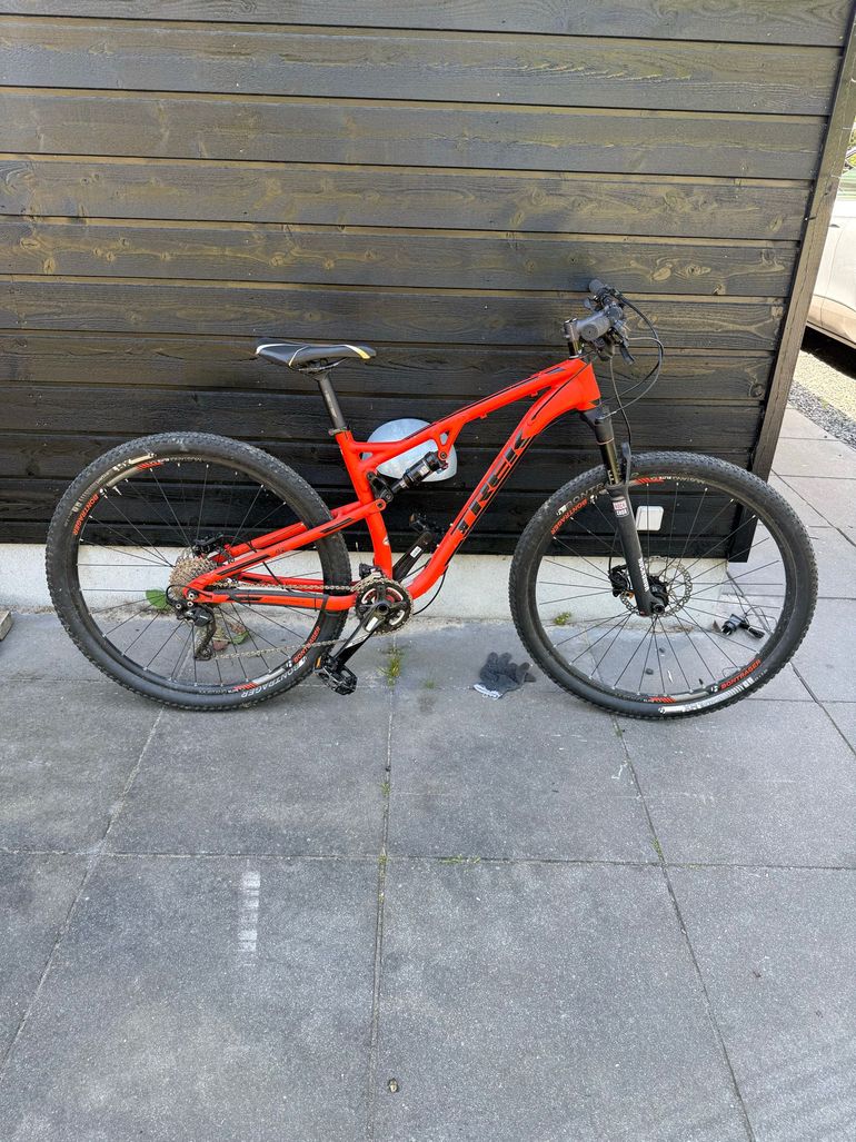 Käytetty Trek Superfly 7 2017 2017 Mountainbike — kuva 3 / 20