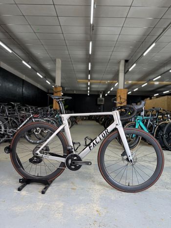 Used Factor ONE SRAM Force eTap AXS 2023 2023 Road & Gravel