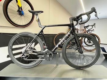 Used Trek Madone SL 6 AXS Gen 8 2026 2026 Road & Gravel