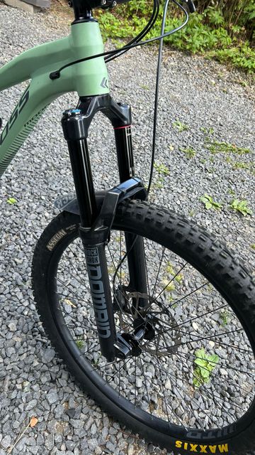 Used Kross MOON 1.0 2020 2020 Mountainbike, Green, 27.5 — image 3 of 6