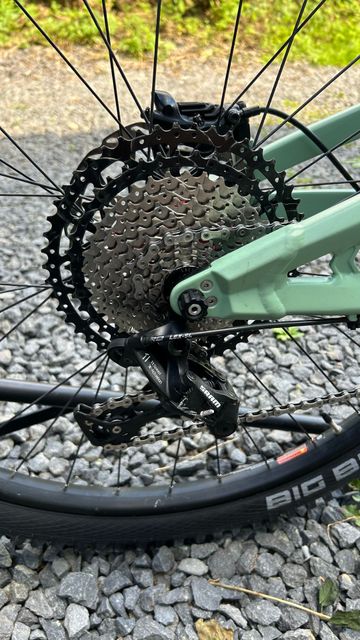 Used Kross MOON 1.0 2020 2020 Mountainbike, Green, 27.5 — image 2 of 6
