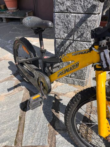Used Specialized Hotrock 2012 Youth, Black — image 3 of 7