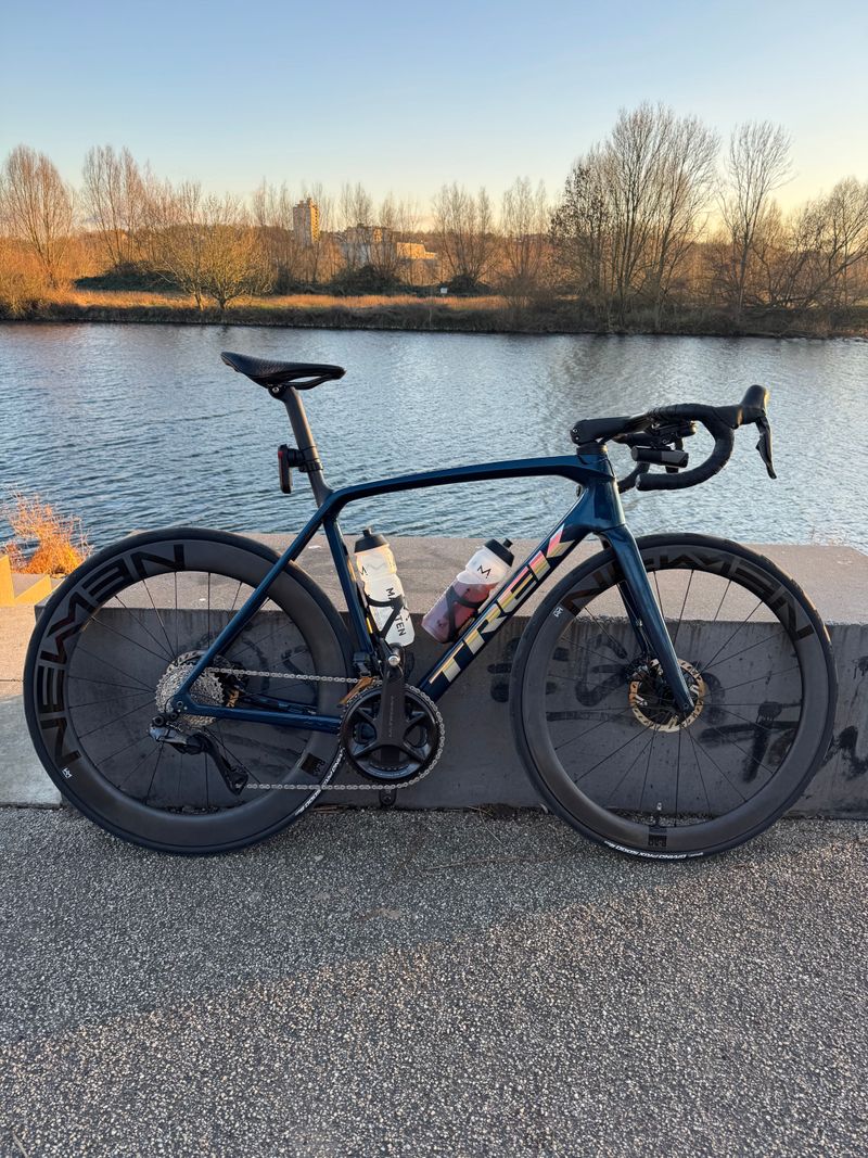 Used Trek Émonda SL 7 2022 2022 Road & Gravel