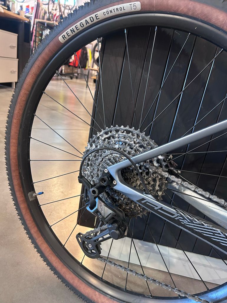 Tweedehands Cicli Adriatica Custom Shimano SLX 2023 Mountainbike — afbeelding 2 van 12