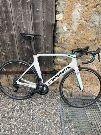 Käytetty Orbea ORCA AERO M10iTEAM 2019 2019 Road & Gravel