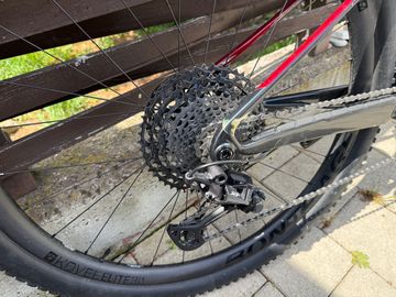 Trek Supercaliber 9.7 2023 2023 Mountainbike de segunda mano, Negro — imagen 3 de 4