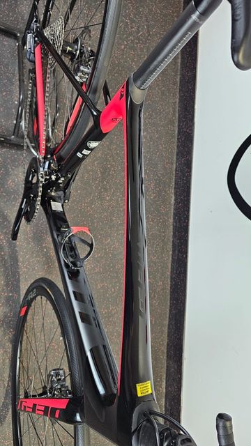 Tweedehands Giant Defy, Advanced 1 2021 2021 Road & Gravel — afbeelding 12 van 21