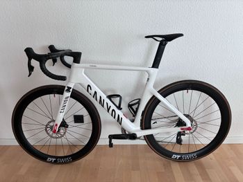Canyon Aeroad CF SLX 7 AXS 2025 2025 Road & Gravel usato