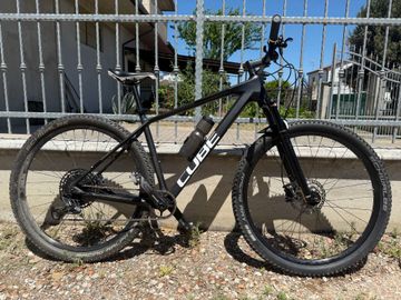 CUBE REACTION C:62 ONE 2024 2024 Mountainbike de segunda mano, Negro — imagen 1 de 21