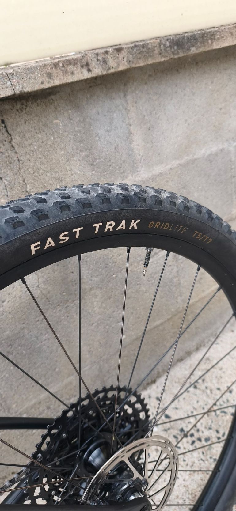 Brugt Specialized Men's Epic Hardtail Comp 2019 2019 Mountainbike — billede 19 af 37