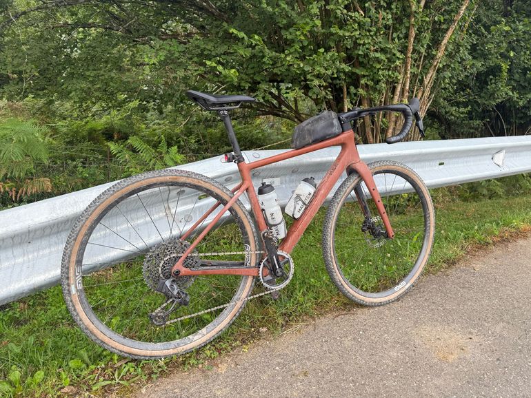 Used Enve Custom SRAM Force eTap AXS 2024 Road & Gravel, Red — image 4 of 4