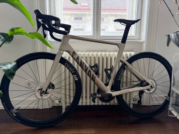 Used Canyon Endurace CF SLX 8 Di2 2027 2027 Road & Gravel