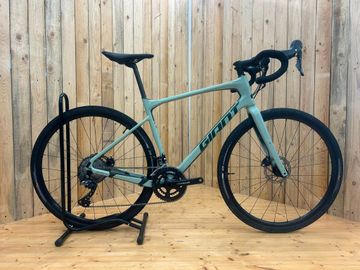 Giant Revolt, Advanced 2 2021 2021 Road & Gravel de segunda mano, Verde — imagen 1 de 3