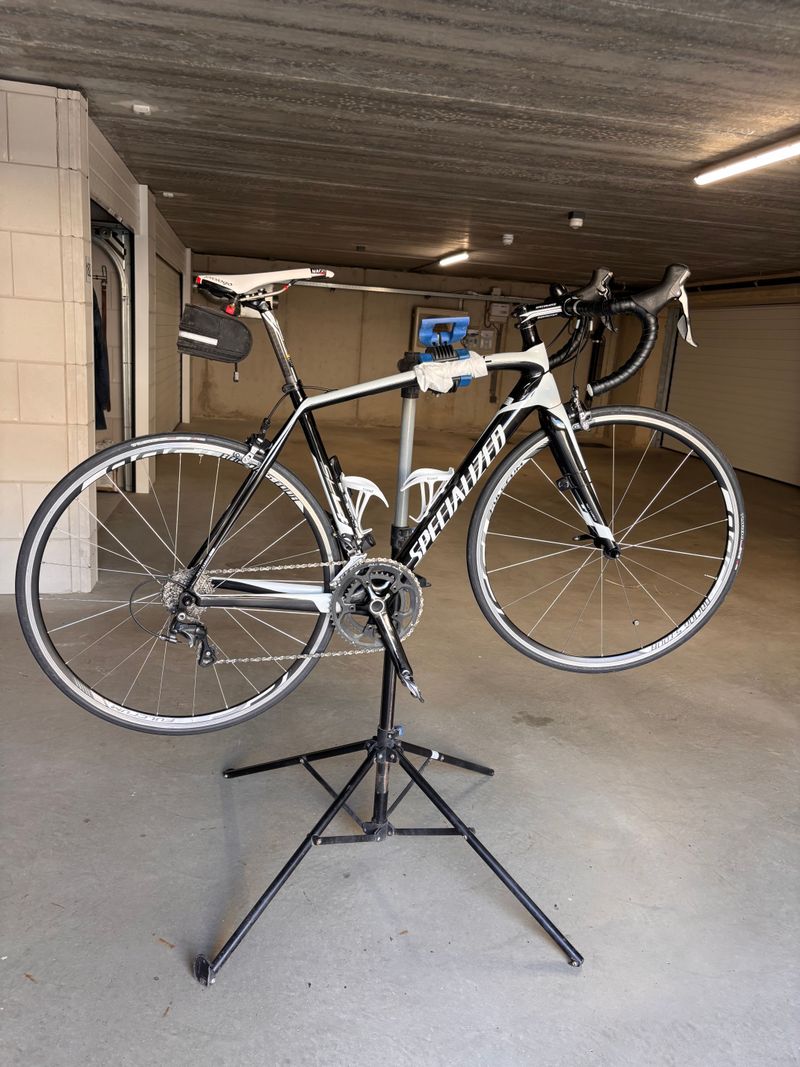 Używany Specialized Tarmac SL4 Elite 2017 2017 Road & Gravel