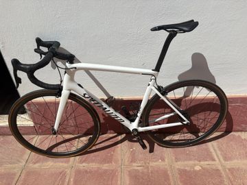 Used Specialized Tarmac Shimano 105 2019 Road & Gravel, White — image 2 of 4