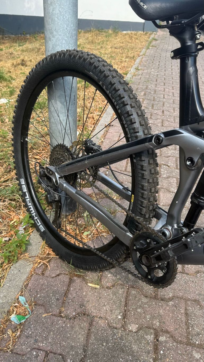 Used Canyon Neuron Shimano Deore XT 2018 Mountainbike, Light Gray — image 5 of 8