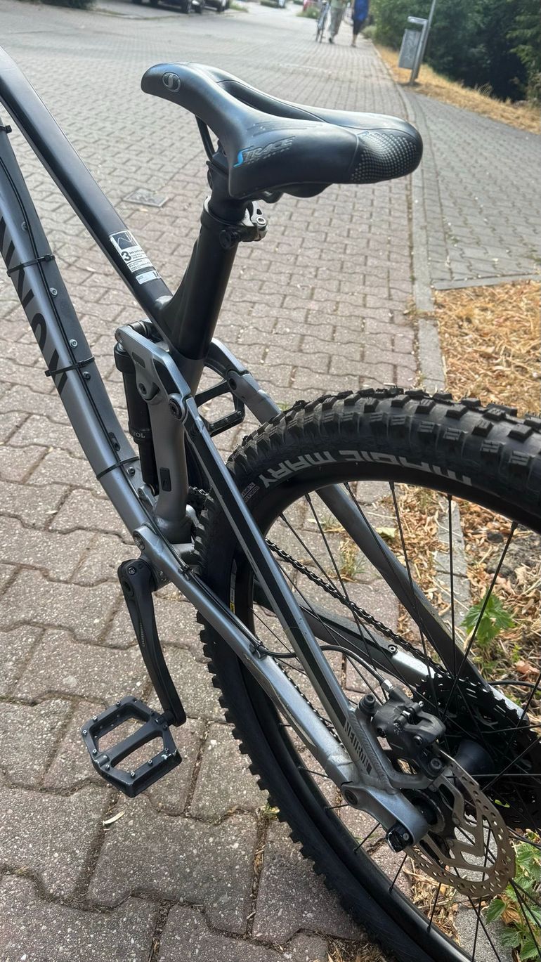 Used Canyon Neuron Shimano Deore XT 2018 Mountainbike, Light Gray — image 8 of 8