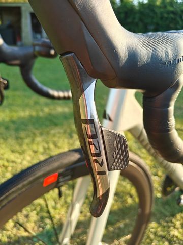 Used Canyon Ultimate CFR eTap 2024 2024 Road & Gravel, Light Gray — image 6 of 7