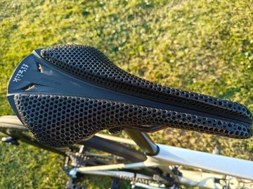 Used Canyon Ultimate CFR eTap 2024 2024 Road & Gravel, Light Gray — image 4 of 7
