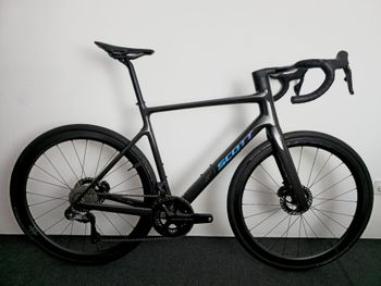 Used Scott Addict 10 2025 2025 Road & Gravel