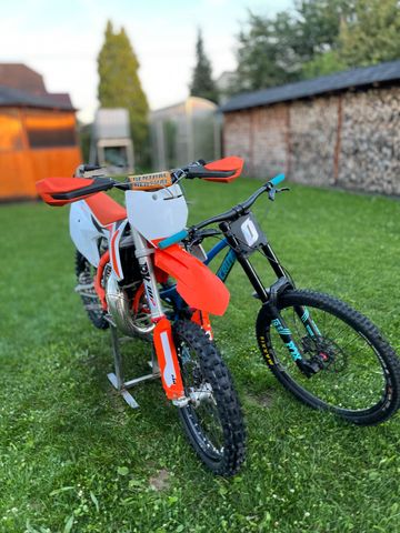Used Santa Cruz V10 C S 2017 2017 Mountainbike, Blue, 27.5 — image 2 of 5