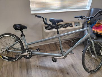 Used Trek T Urban, Light Gray — image 2 of 9