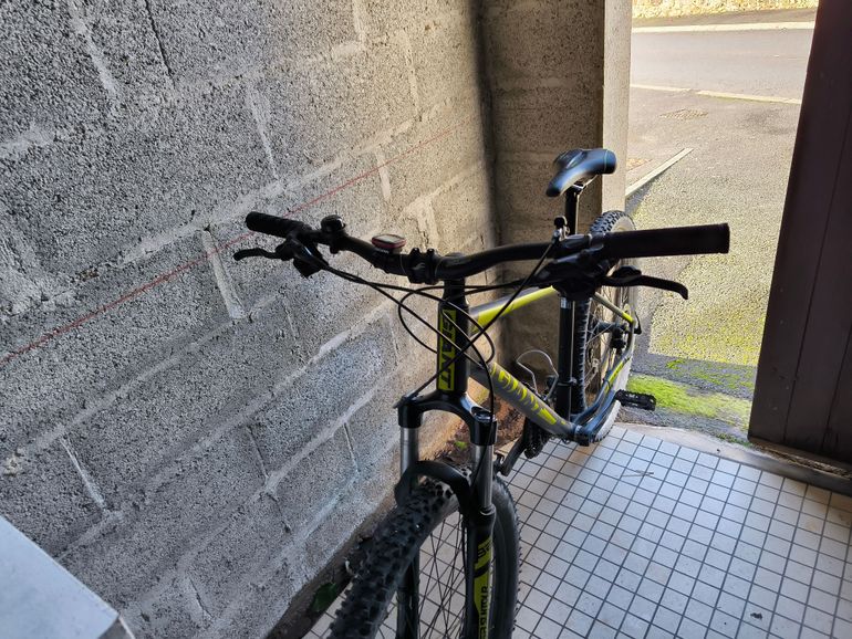 Gebrauchtes Giant Talon 3 2017 2017 Mountainbike, Schwarz, 27.5 — Bild 2 von 3