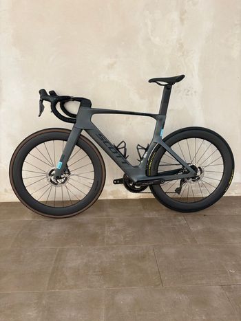 Brugt Scott Foil RC Pro 2024 2024 Road & Gravel — billede 2 af 14