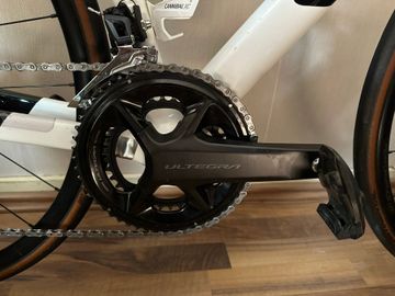 Used Canyon Ultimate Shimano Ultegra 2024 Road & Gravel, White — image 2 of 9