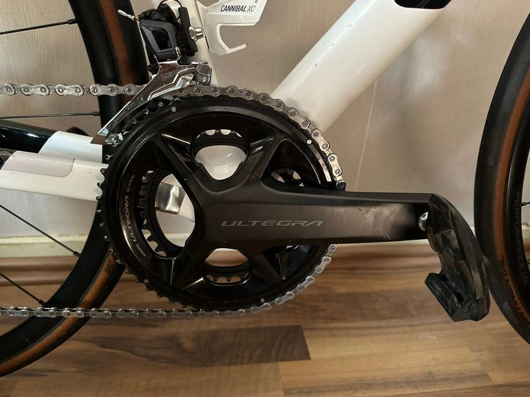Used Canyon Ultimate Shimano Ultegra 2024 Road & Gravel, White — image 2 of 9