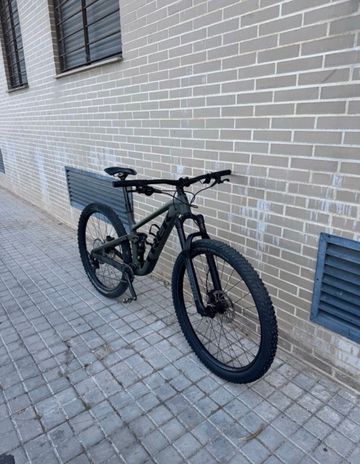 Tweedehands Trek Top Fuel 7 2023 2023 Mountainbike — afbeelding 2 van 5