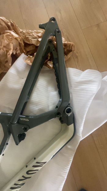 Gebrauchtes Canyon Strive CFR LTD 2024 Frameset 2024 Mountainbike, Weiß, 29 — Bild 5 von 12